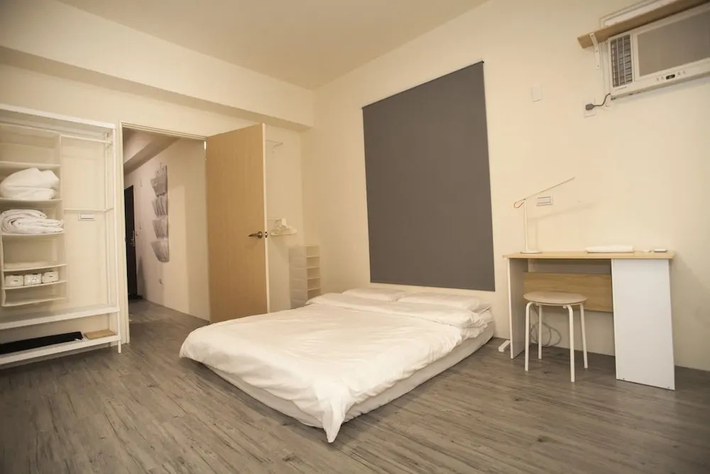 Simple Room
