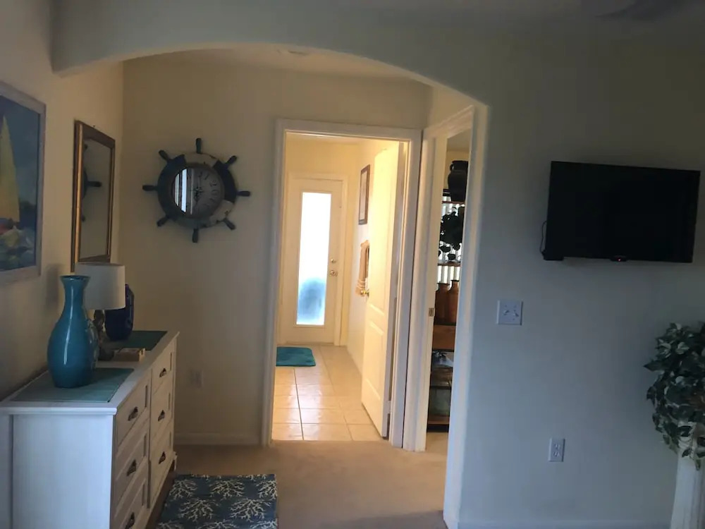 Gorgeous 4 Bed Home with Private Pool and Gamesroom in Disney Area (TR562DD)
