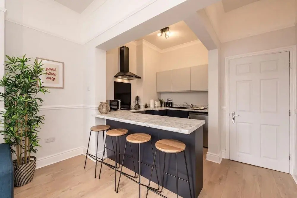 Host Apartments Seel St Modern Townhouse Apt