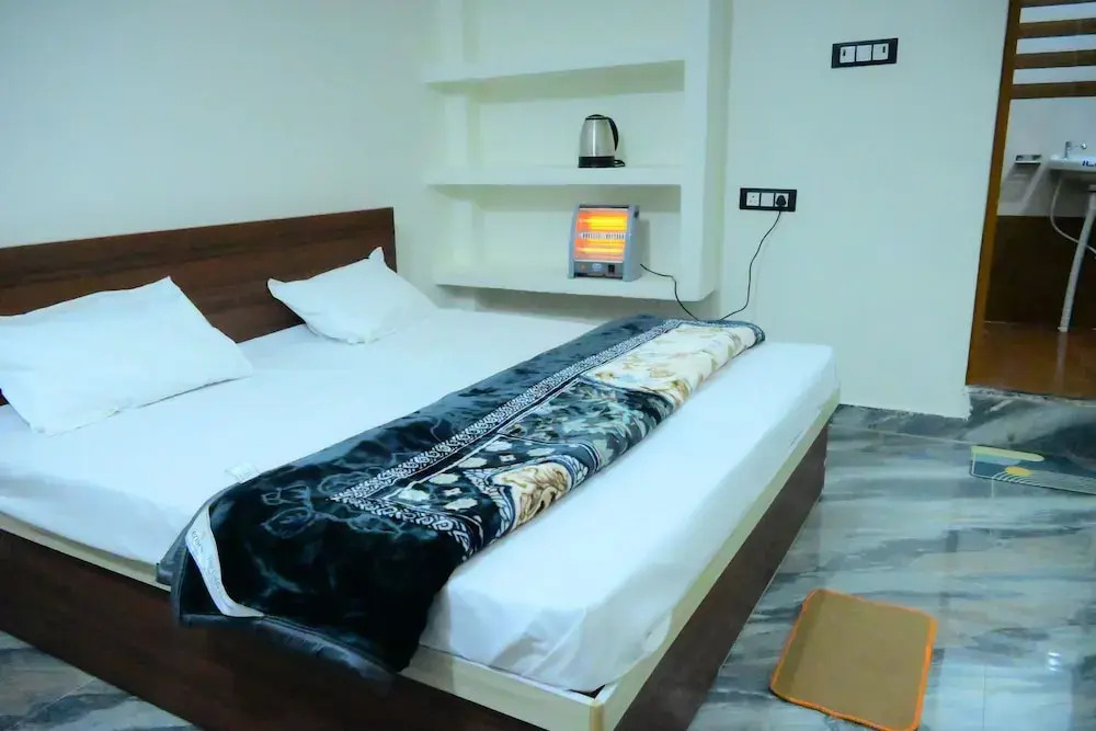 Shraddha Guest House Luxury Stay in Ayodhya