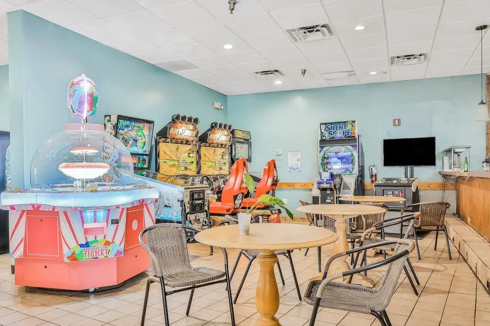 Hawaiian Inn 322