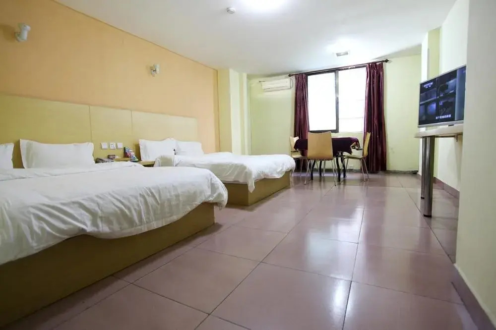 Shenzhen Shiyan Maolong Business Hotel