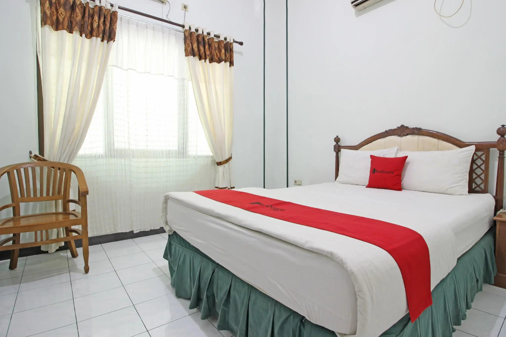 RedDoorz near XT Square Yogyakarta