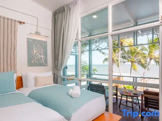 Large Private Beachfront Venue Huahin | 2 Villas for 32 | 3 Pools | BBQ