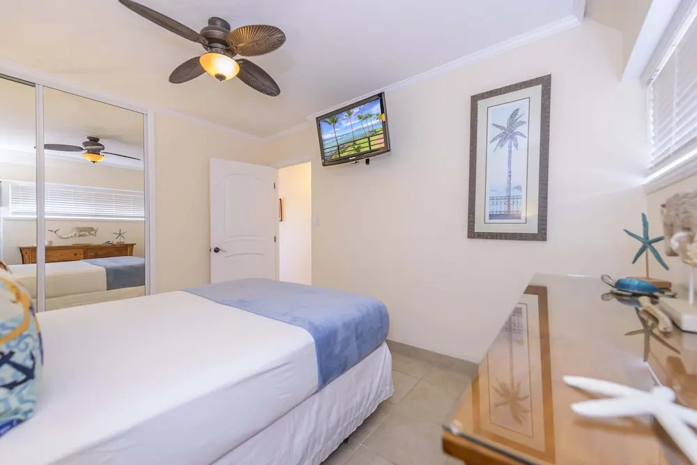 Kuleana 622 1bdrm 1 Bedroom Condo by RedAwning