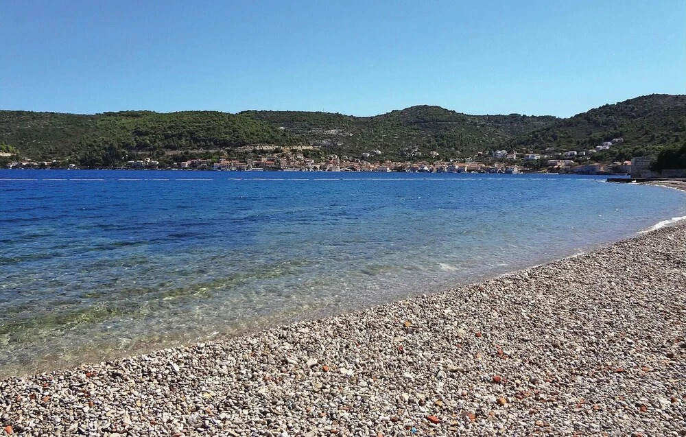 Nice Home in Vis with Hot Tub, WiFi & 2 Bedrooms