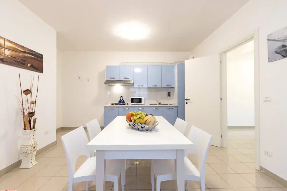 Charming Flat in Building With Solarium