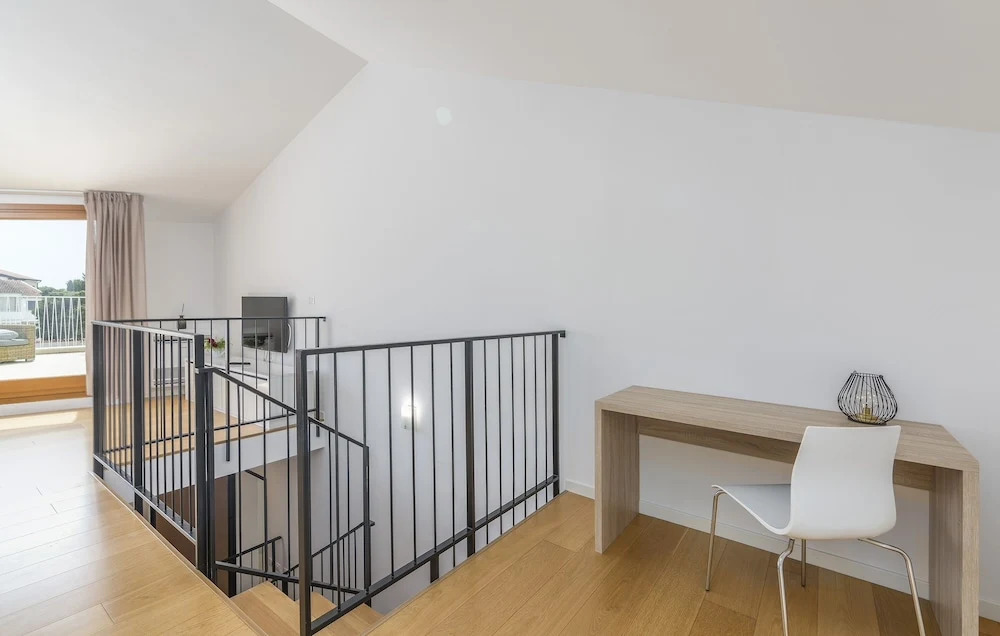 Maj Premium Residence