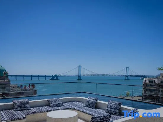 Dalian Jinshi Designer Homestay
