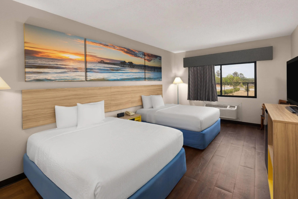 Days Inn by Wyndham Phenix City Near Fort Benning