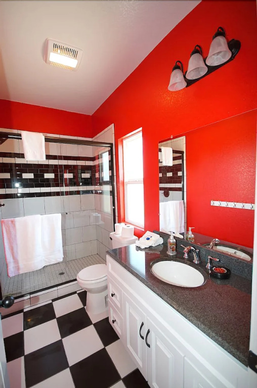 Mickey's Beach House 6 Bedrooms 3.5 Bathrooms Home