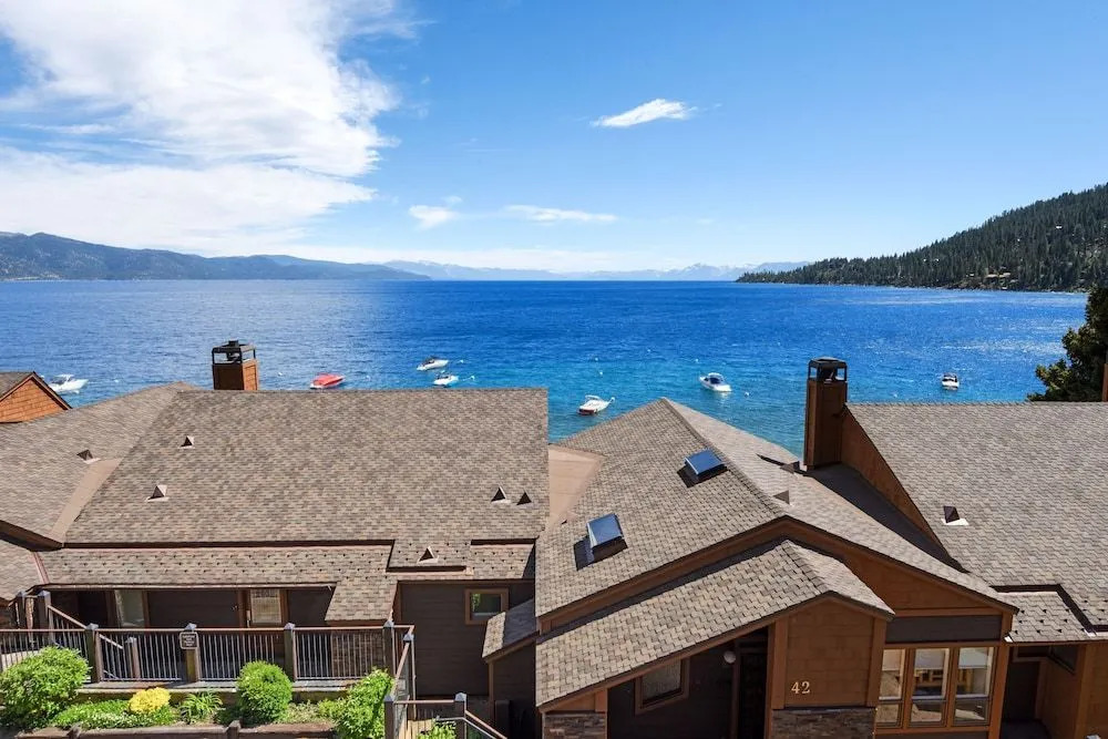 Lakeshore Terrace Delight