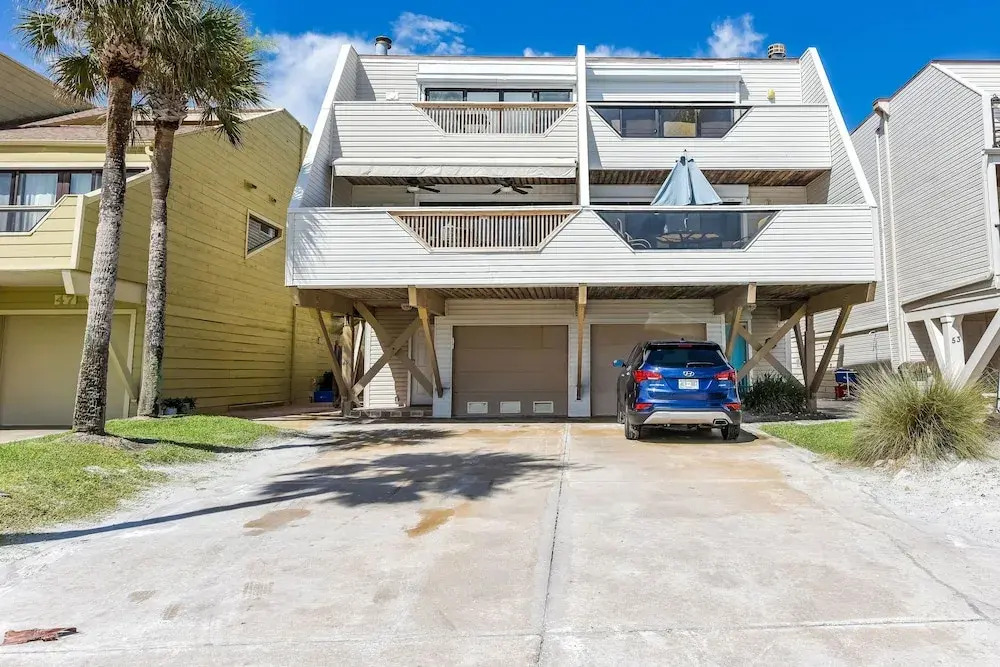 Fanta-Sea on the Beach by Beachside Management - 49 Beach Rd