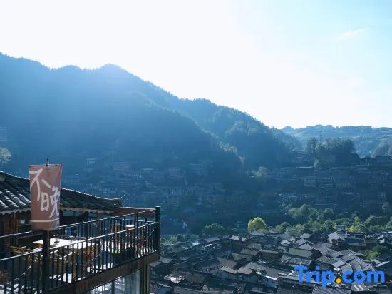Cat - themed Panoramic Resort Village