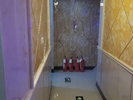 Guoping Hotel