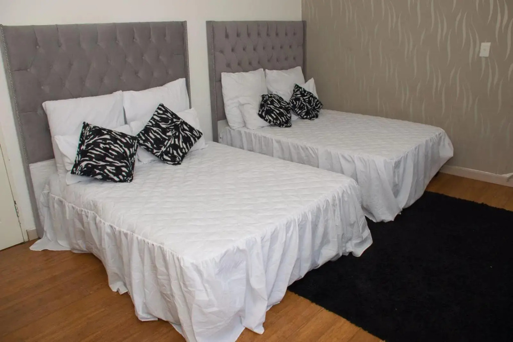 Selina Airport Lodge #Emzini