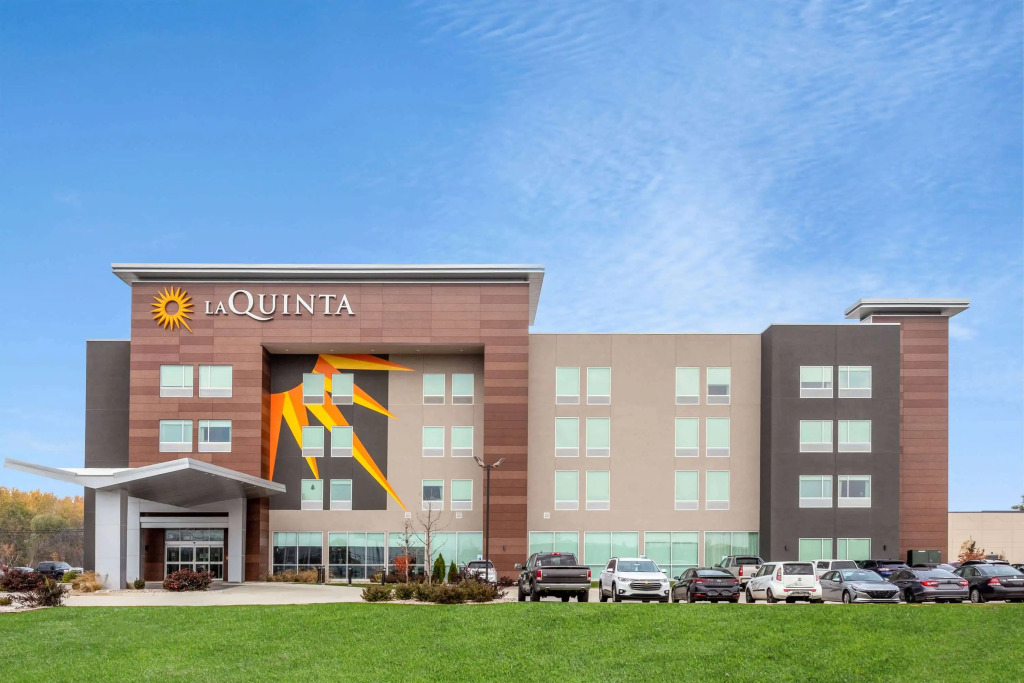 La Quinta Inn & Suites by Wyndham Shorewood