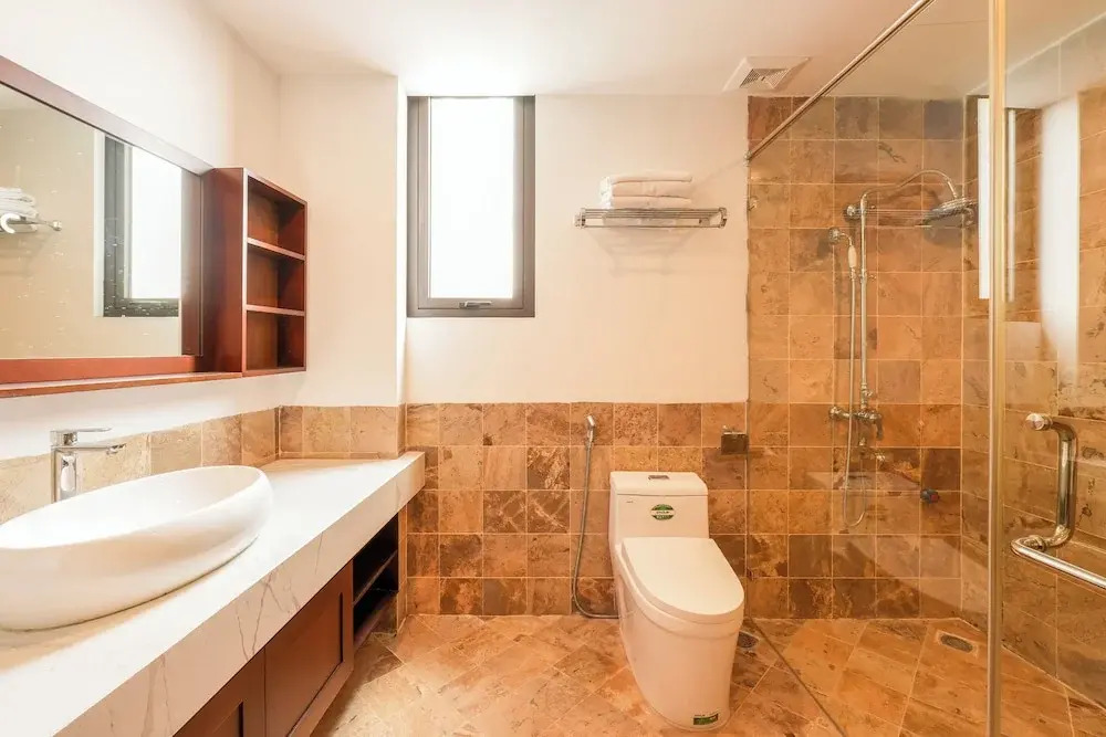 NINE HOUSING West Lake 136 Vu Mien