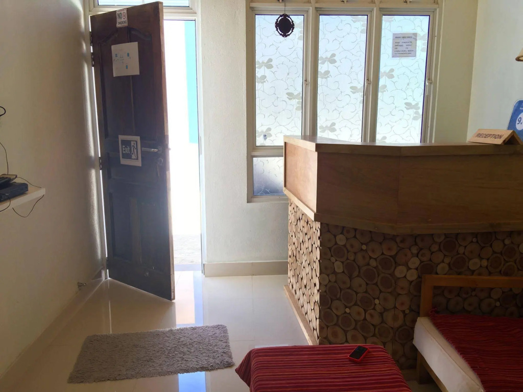 Huraa East Inn