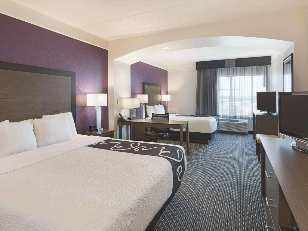 La Quinta by Wyndham Arlington North 6 Flags Dr
