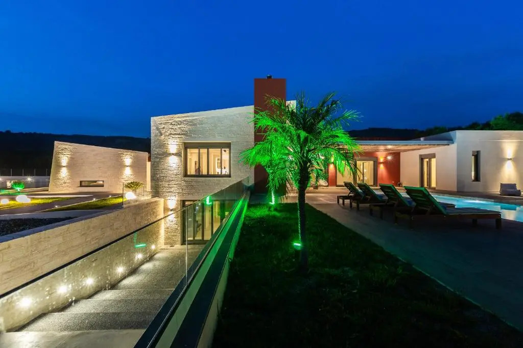 Villa Aori