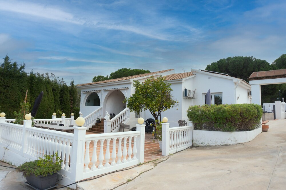 Villa Padel - Heated pool and private paddle court