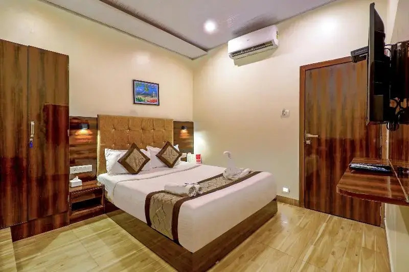 HOTEL SIGNATURE INN