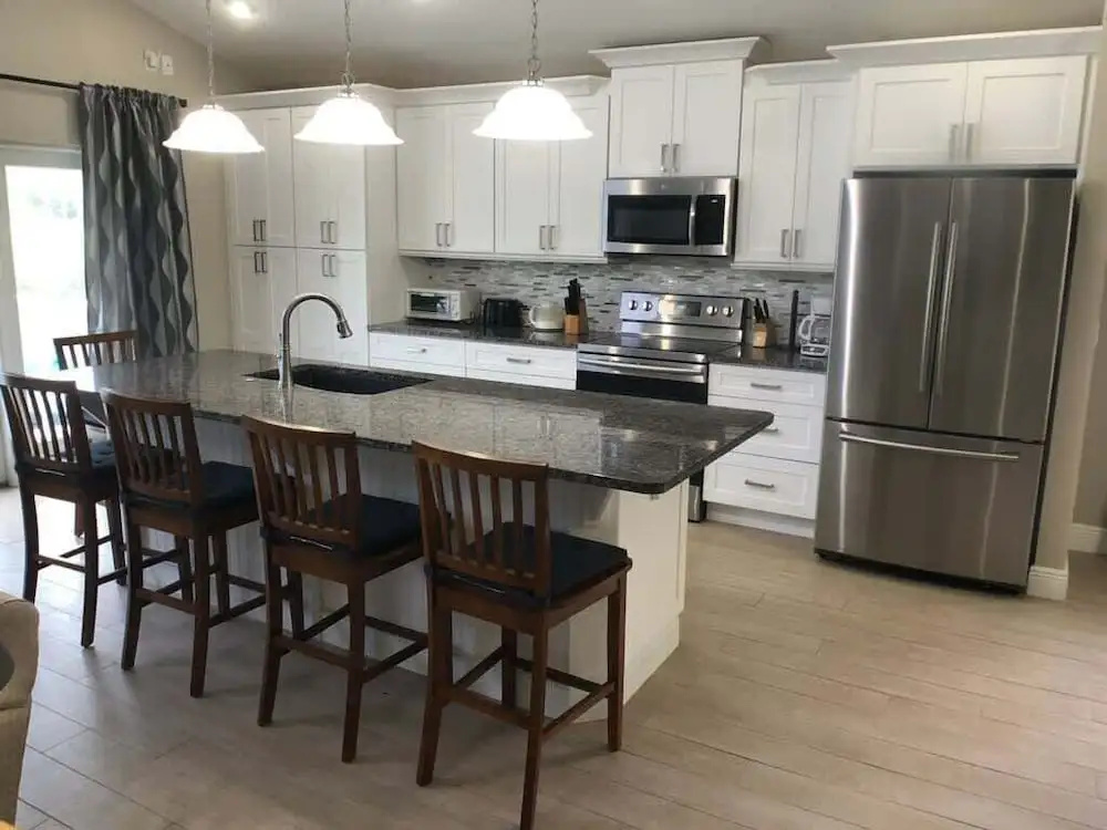Beautiful Remodeled Private Pool Home