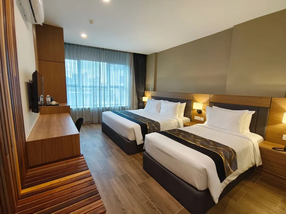 ZOOM HOTEL