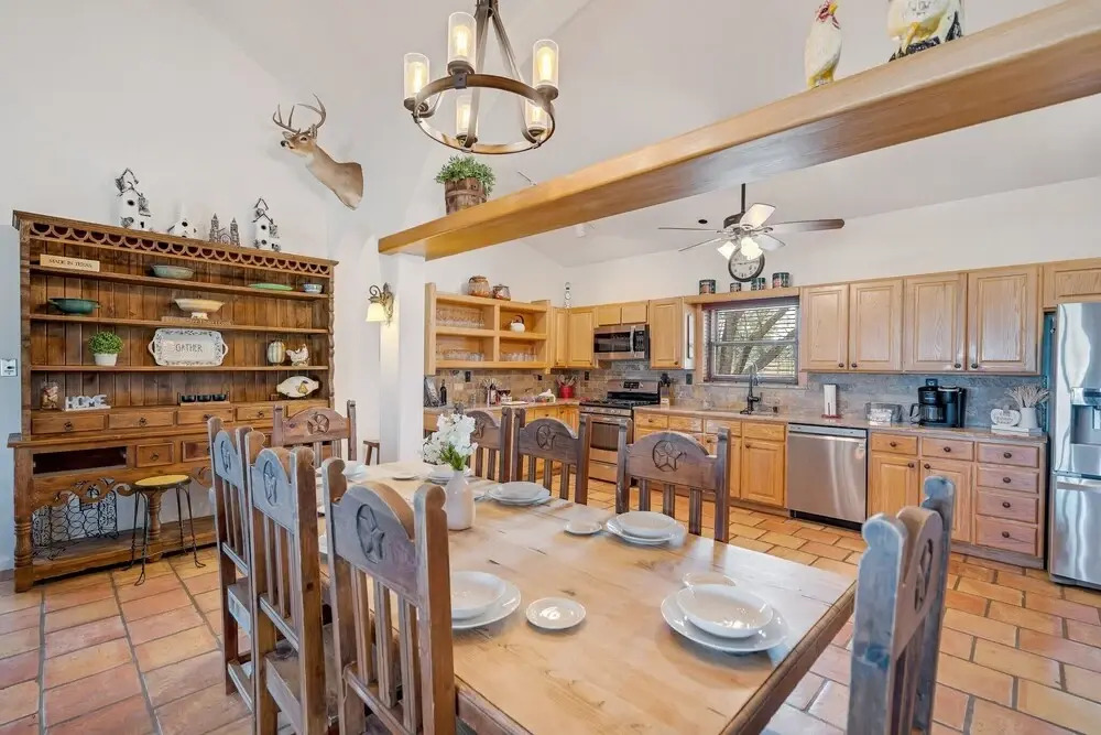 Stunning Ranch With Pool&hot-tub&hill Country Views