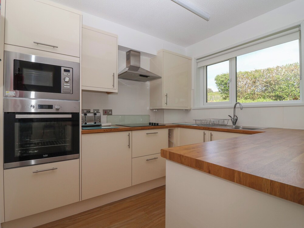 Harcombe House Accessible Pet Free Bungalow Sleeps 6
