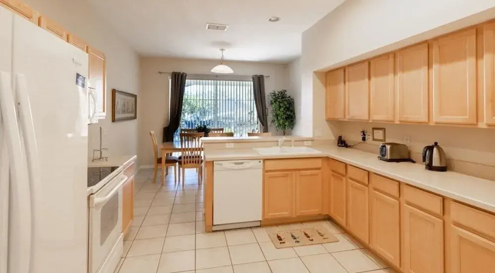Cozy 4 Bed Pool Home With Spa 4 Bedroom Home by RedAwning