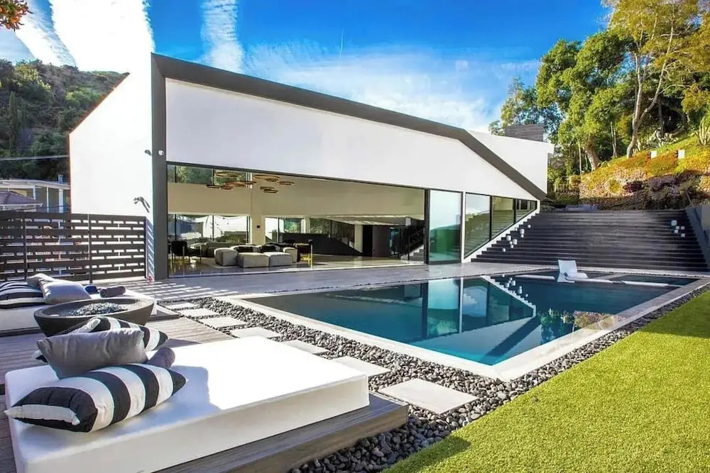 Bowmont Glass Estate - Sleek, Architectural and Unique Contemporary Estate