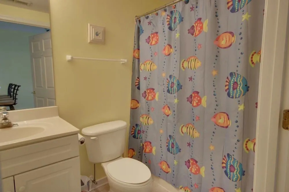 Oceanscape 201 - 3 Br Condo