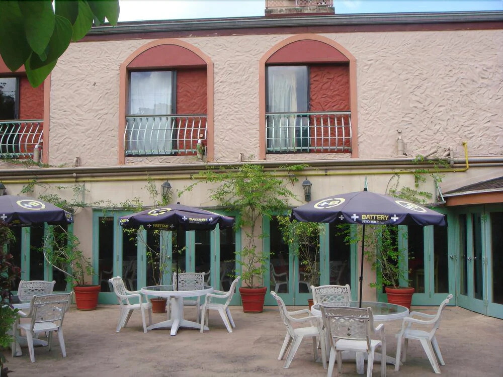 Chaconia Hotel