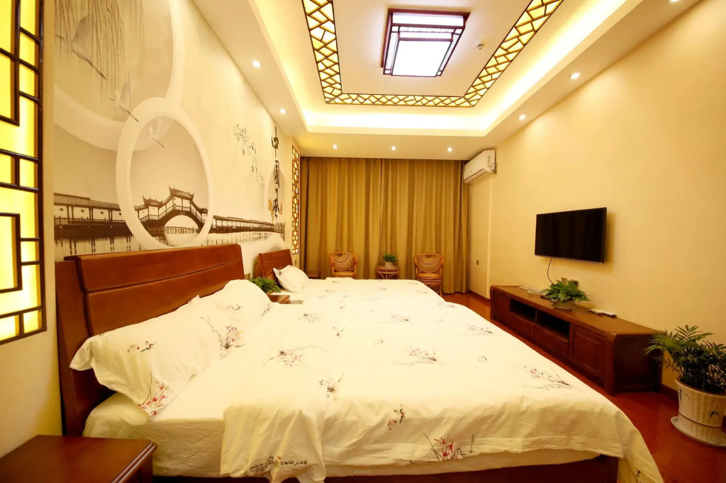 Zhouzhuang Nostalgia Town Theme Hostel
