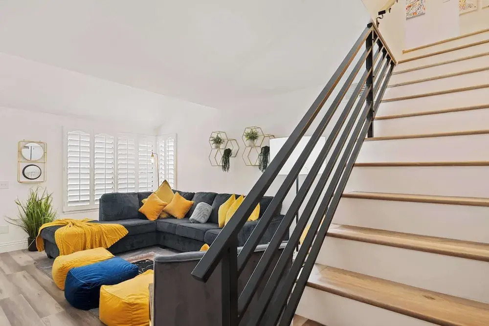The 14th Fairway Delight 4Bd W/community Pool!