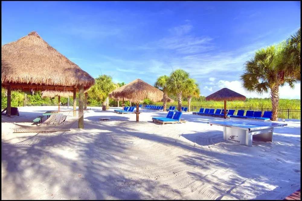 Best Location! Next to Restaraunt, Lake, Pool