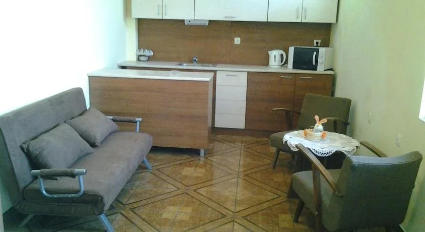 Tonus Guest House