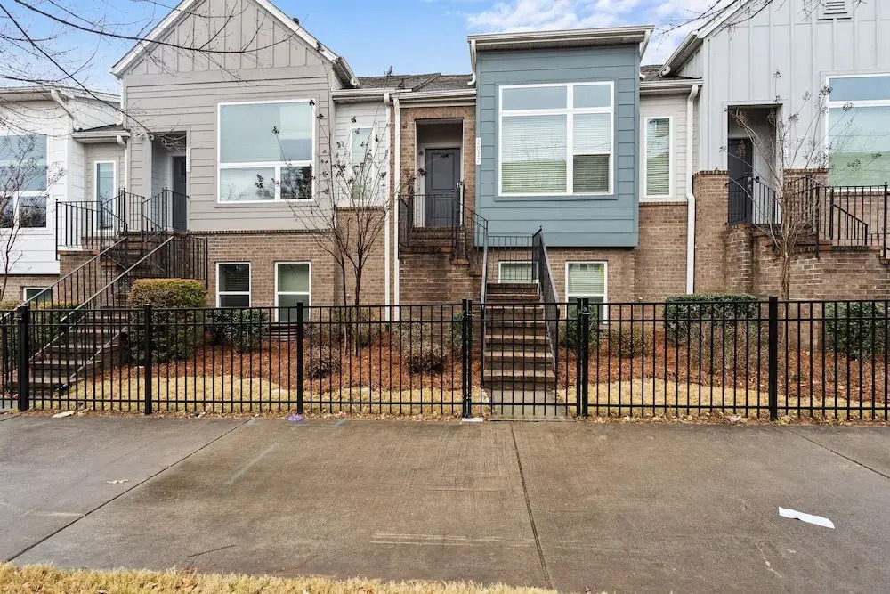 King 3BR Townhouse in Camp North End