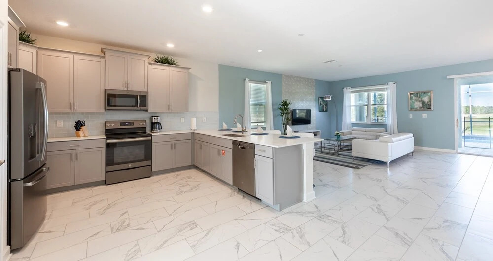 Champions Gate 8837 - Eight Bedroom Pool Home