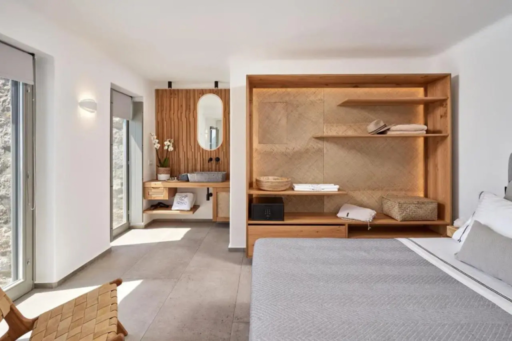6 Bedroom Villa Azzuro in Mykonos - BLG 69222