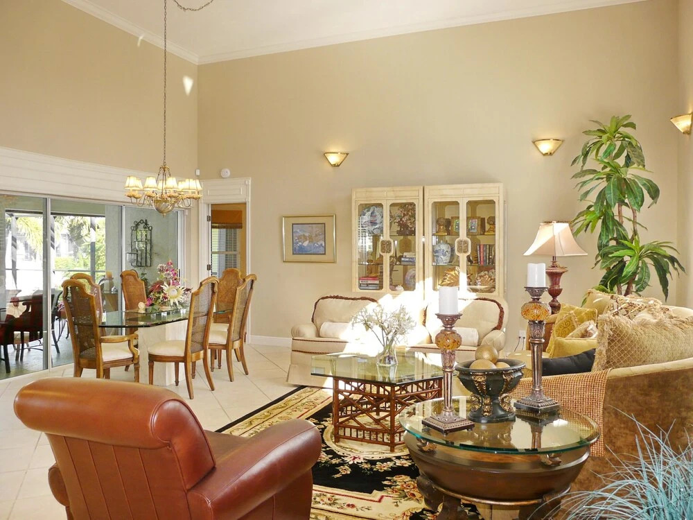 910 Olive Court