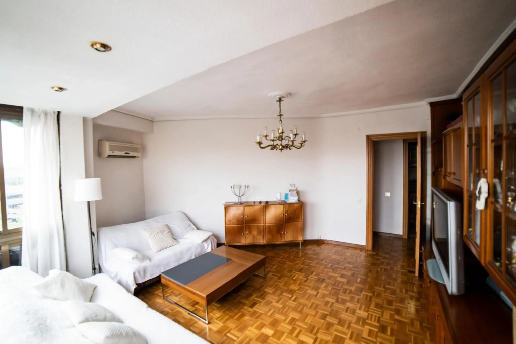 Awesome apartment center Valencia