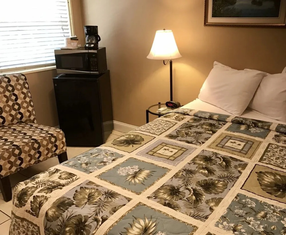 Island Cay Hotel - Clearwater Beach