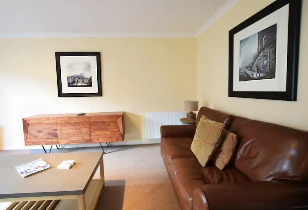 Historic City Centre Apt with Free Secure Parking