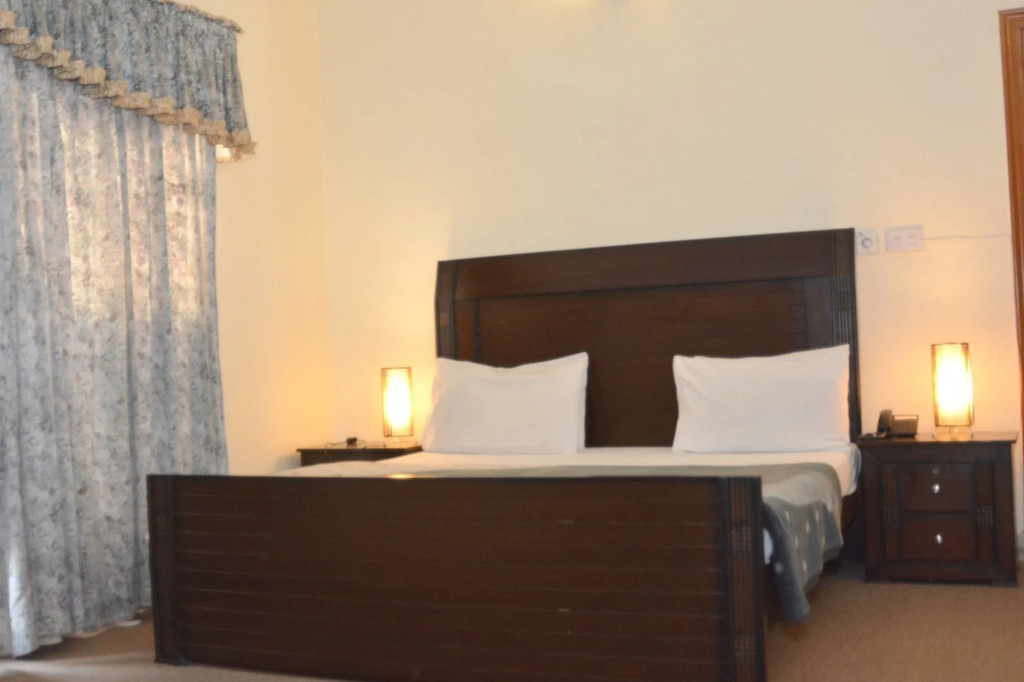 Delano Guest House