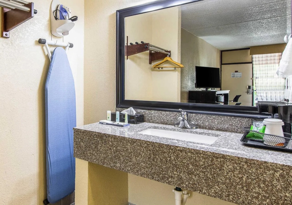 Quality Inn Forest City