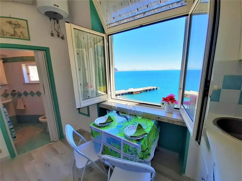 Amalfi Coast Seaside Tiny House x Solo Traveler