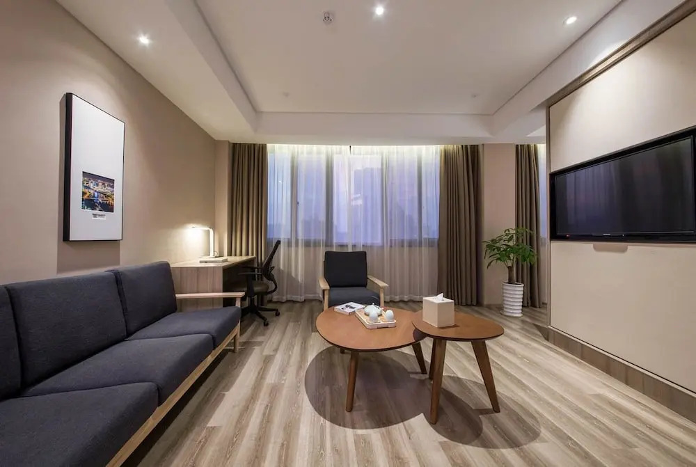 Ningbo Tianyi Square Atour Hotel